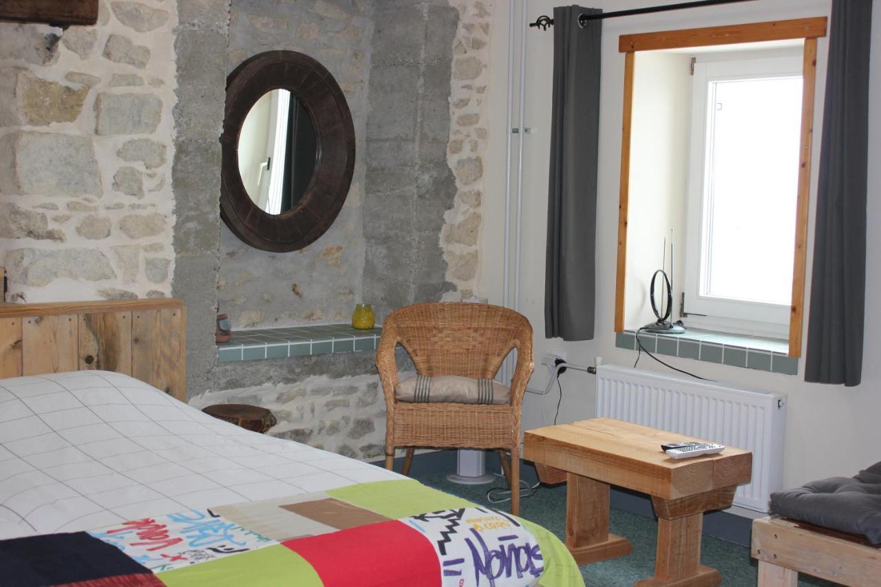 Maison Le Barrage Saint-Gervais-dʼAuvergne エクステリア 写真