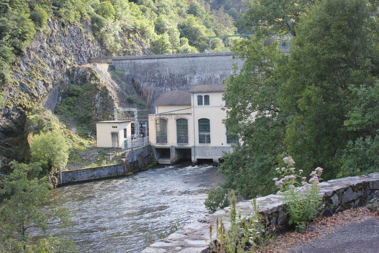Maison Le Barrage Saint-Gervais-dʼAuvergne エクステリア 写真
